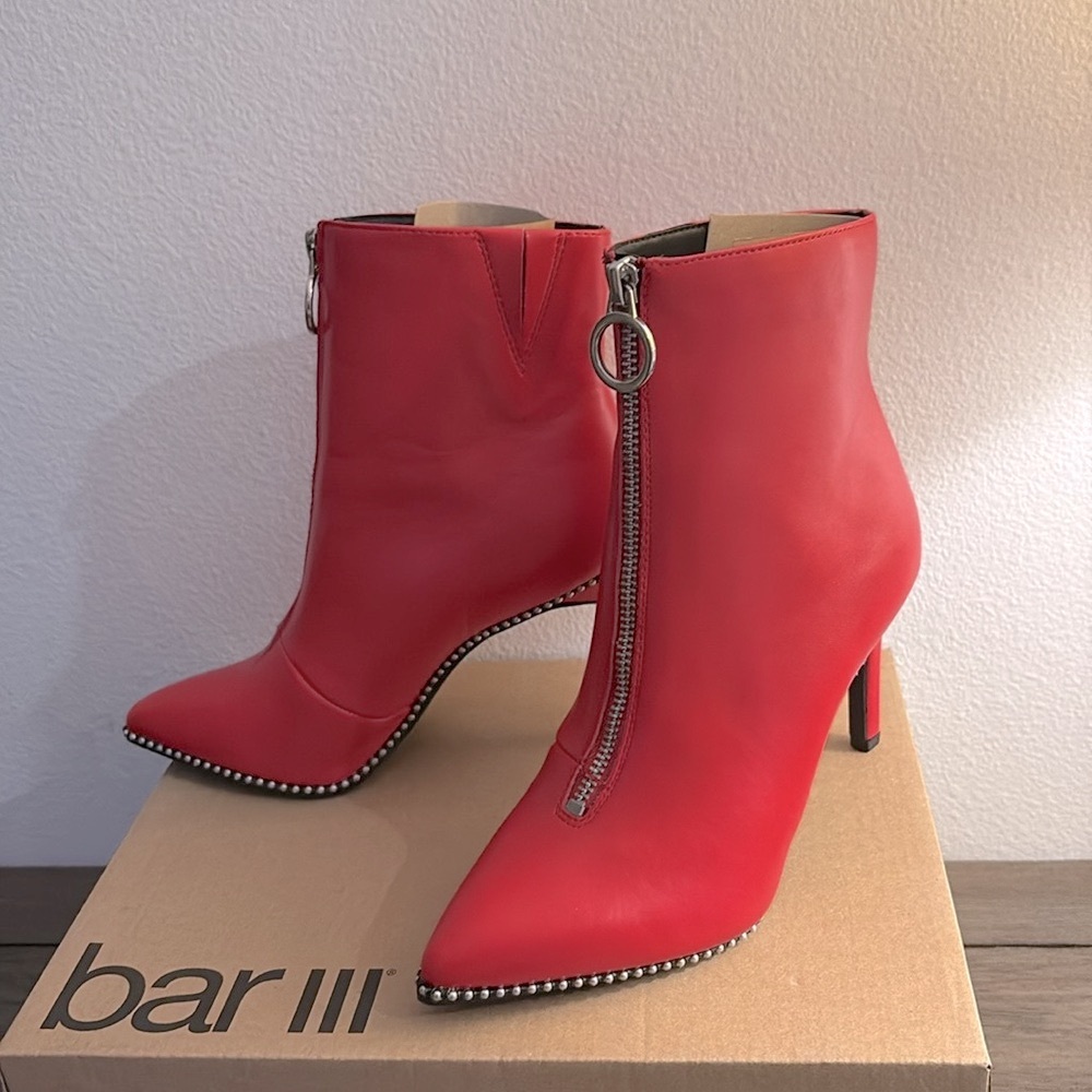 NIB [Bar III] Briget Studded Pointed Toe Zip-Up Ankle Booties in Red Women’s 5.5 - Picture 5 of 13